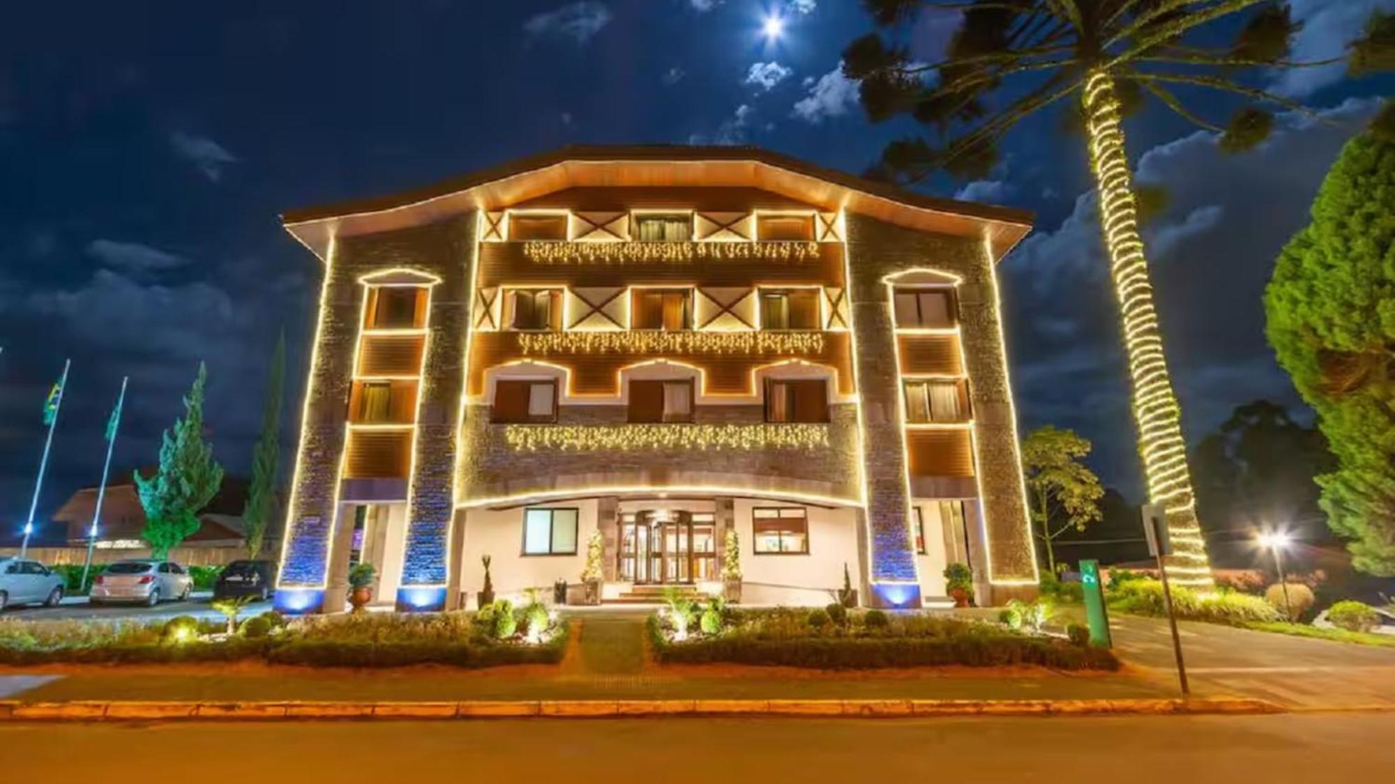 Apart-hotel em Gramado, padrão 4 estrelas, no centro Exterior foto